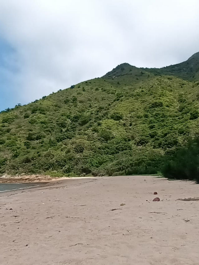 假日坐車又坐船又行山又游水特別興奮