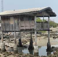 จุดชมวิวชายทะเลกาหลง สะพานสีรุ้ง