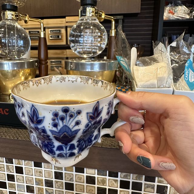 コーヒーのプロフェッショナルがいるコーヒー屋さん