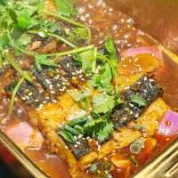 別具🤩風味嘅🔥烤鰻火鍋🍲放題