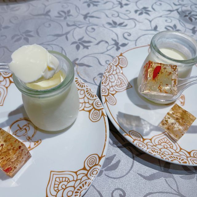 環境方面，餐廳以傳統中菜菜館裝修，夠古色古香，係呢個環境食飯都幾舒服，好適合帶埋屋企人黎開開心心聚下食餐飯~