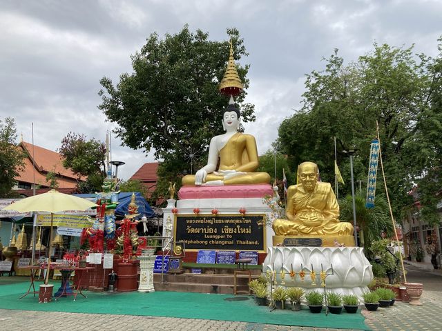 ‘วัดผาบ่อง’ วัดสวยขนาดเล็ก น่าดึงดูดให้แวะชม