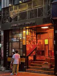 美式工業風有酒飲嘅cafe鬆軟三層脆面法式焦糖班戟