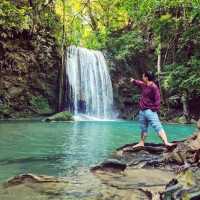 น้ำตกเอราวัณ น้ำใส สีสวย งดงาม🏞️📸