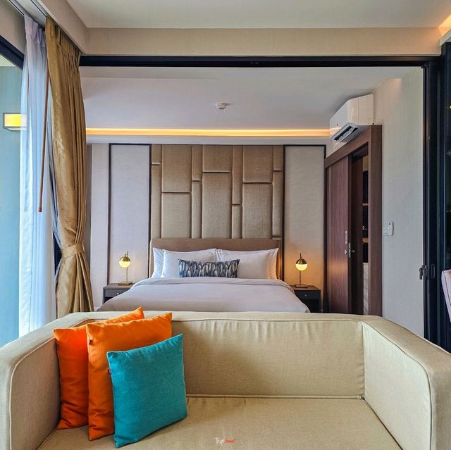 โรงแรมภูเก็ต สวยอลังการ กลิ่นอายสถาปัตยกรรมสุโขทัย