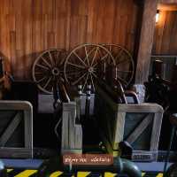 🇭🇰Big Gizzly Mountain Runaway Mine Cars, Disneyl