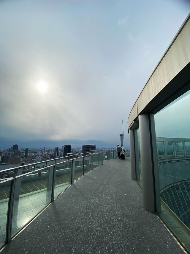 Umeda has a sky building 😨