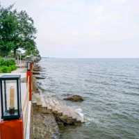 De Chaochom Hua Hin [ เดอเจ้าจอม ]