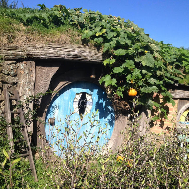 In a hole in the ground there lived a hobbit.