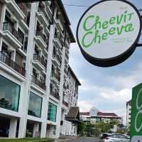 cheevit cheeva cafe in hat yai, thailand