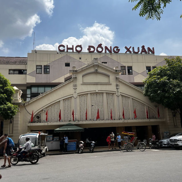 A Journey through Time and Culture in Hanoi 🌍📷