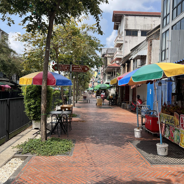 방콕 차이나타운의 대형 로컬 시장, Sampheng Market