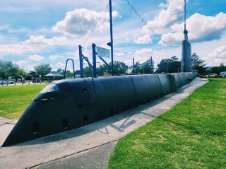 Greater Hume Visitor Information Centre and Holbrook Submarine Museum