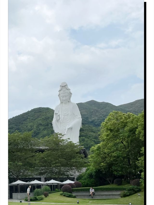 「慈山寺：慈悲之光照耀心靈」