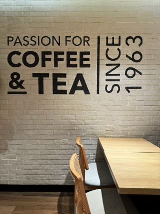 Berkemah di Kafe
