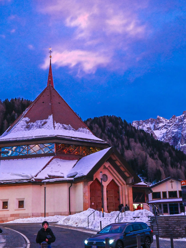 Mountain Christmas in Val Gardena: A Colorful Alpine Celebration