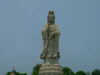วิหารพระโพธิสัตว์กวนอิม สะพานข้ามแม่น้ำแคว