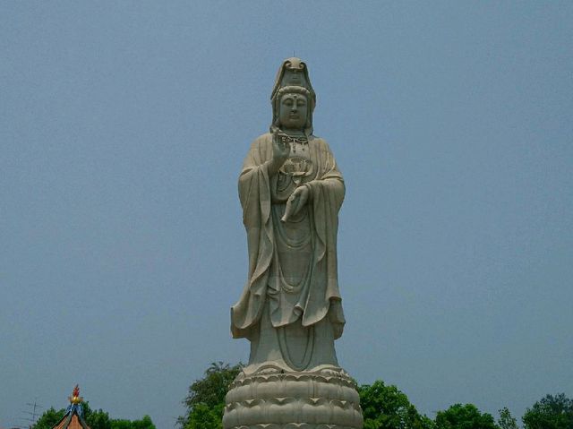 วิหารพระโพธิสัตว์กวนอิม สะพานข้ามแม่น้ำแคว