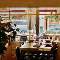 Loulou-French Cuisind & Wine Bar