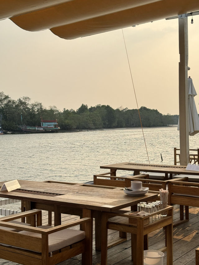 หมูทะเล จันทบุรี 🏖️