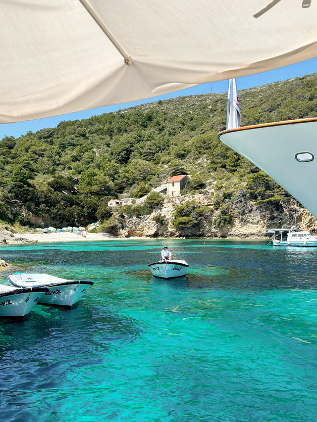 克羅地亞🇭🇷Hvar小島 | 超現實的藍光洞穴一日遊💙