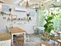 คาเฟ่วินเทจฟีลเหมือนนวนิยาย ตลิ่งชัน