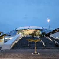 The symmetrical stairs near Sporthub Kallang 