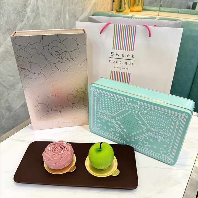 葵芳甜品店 花形紅桑莓忌廉布朗尼朱古力蛋糕🌸