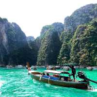 🌊 Enjoy the Natural Beauty of Phi Phi Island🏝️