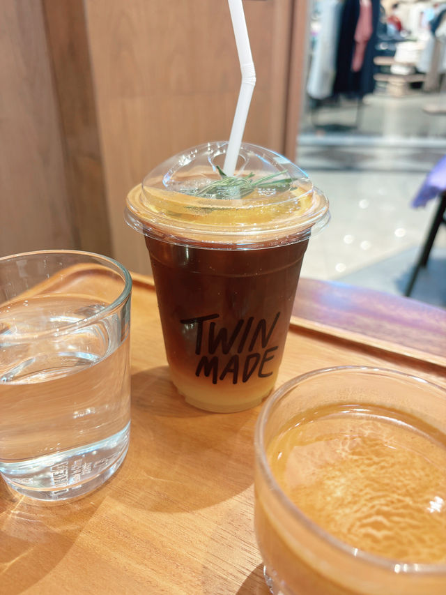 Twinmade Specialty Coffee & Bakery