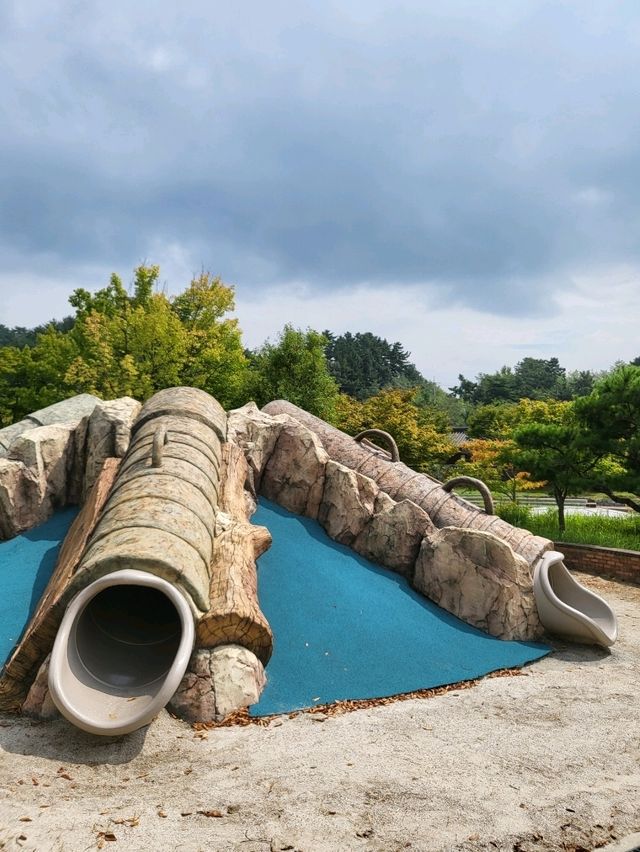뜨거웠지만 산책하기 좋았던 남해 이순신공원