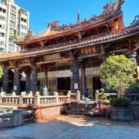 วัดหลงซาน ไทเปต้องห้ามพลาด