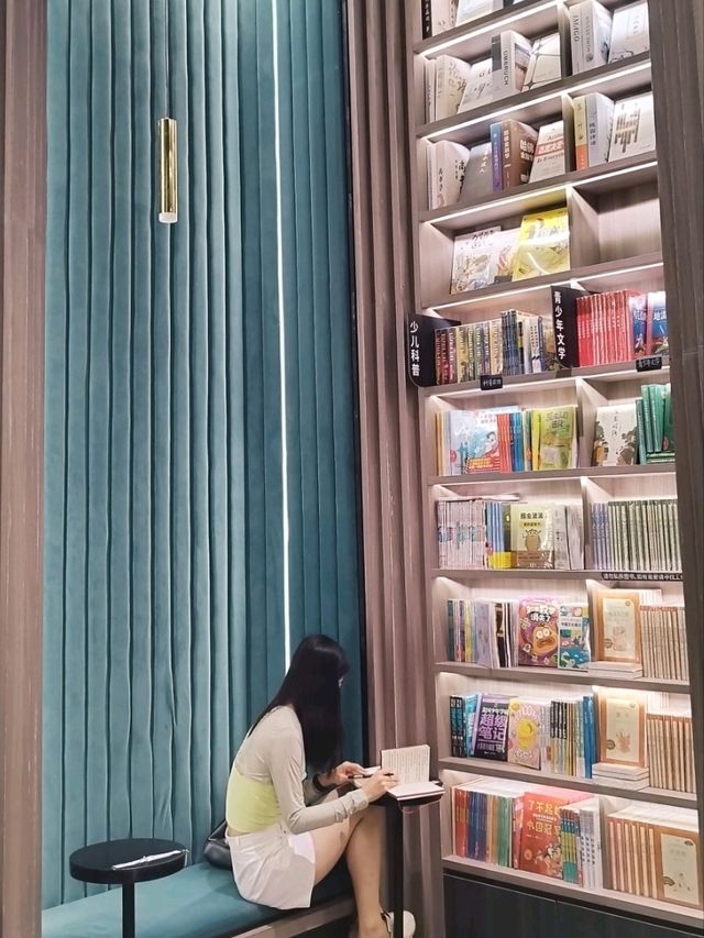 Beautiful bookstore!!!