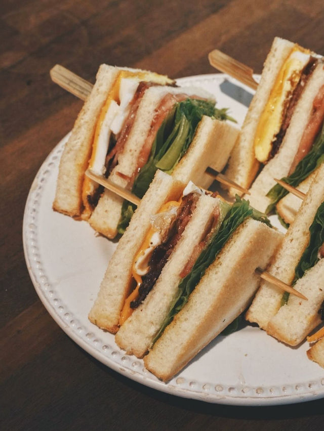 台北 不限時 秘境咖啡廳 3種酒的提拉米蘇yum