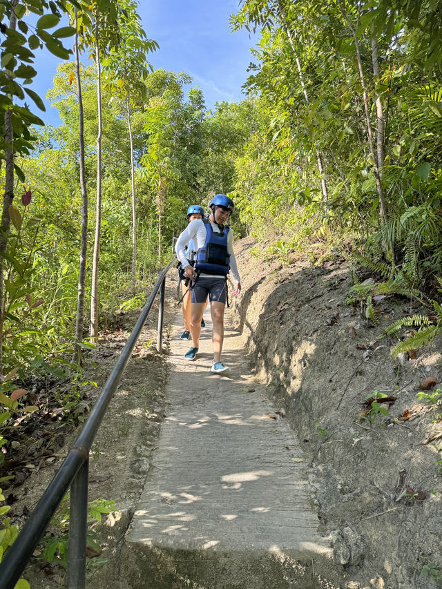 🇵🇭 Canyoneering Adventure: Exhilarating Journeys at Kawasan Falls