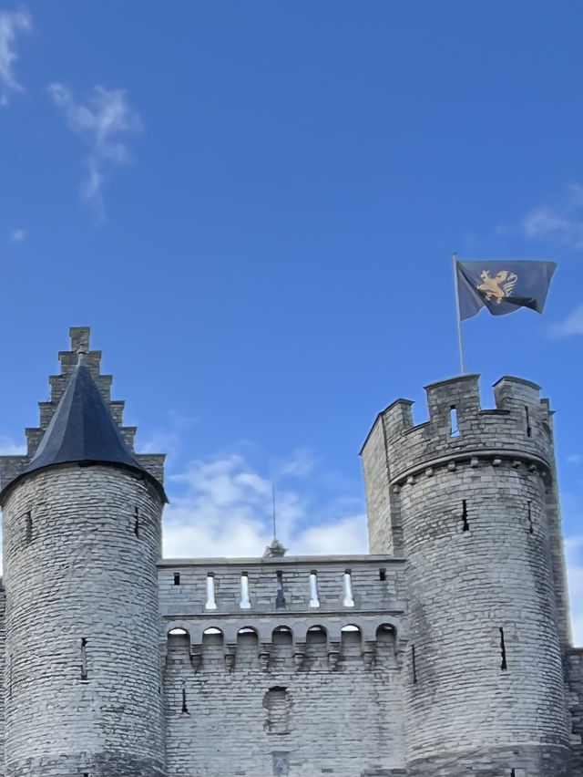 比利時🇧🇪 安特衛普｜斯滕城堡 🏰現實版的公主的城堡？