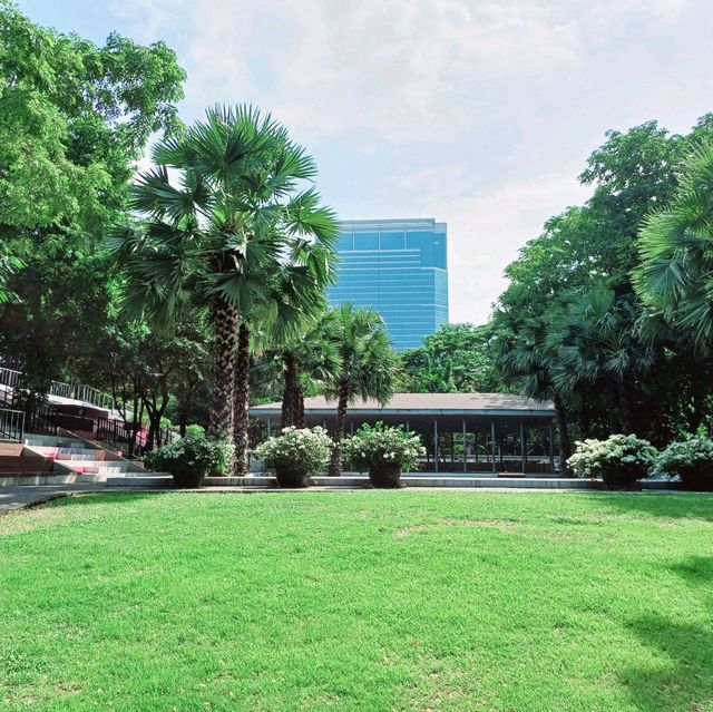 泰國曼谷著名校園景點:朱拉隆功大学，適合拍照📸打卡親子遊，曼谷市區非常值得一去的景點