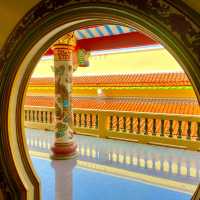 สักการะพระโพธิสัตว์กวนอิม หนองมน