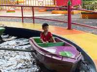 AMAZING ADVENTURE SMALL WORLD