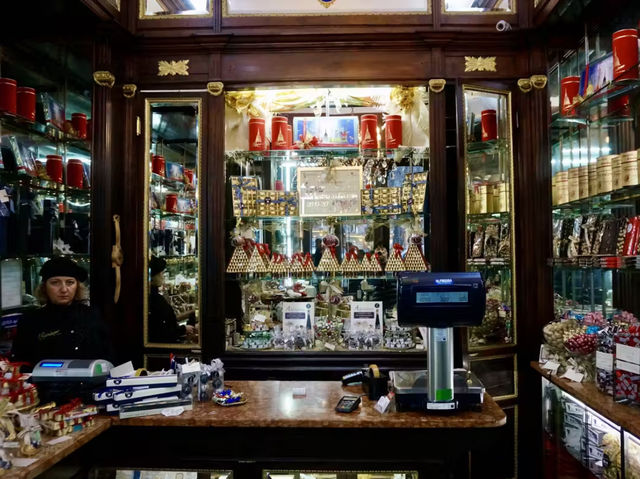 【イタリア・トリノ】独特の三角屋根のフォルムのトリノのチョコレート