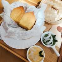 breadtory cafe