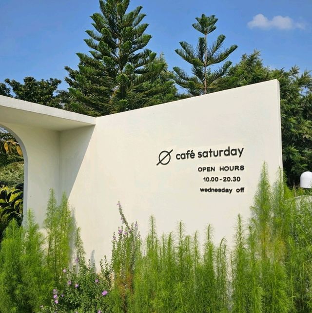 cafe Saturday