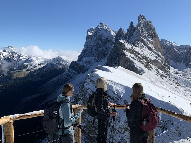 A Snowy Surprise at Seceda: Autumn Bliss in the Dolomites 