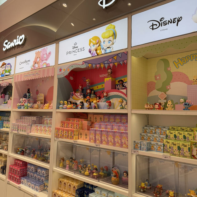 Solo Trip: Colorful Finds & Solo Smiles at Miniso!