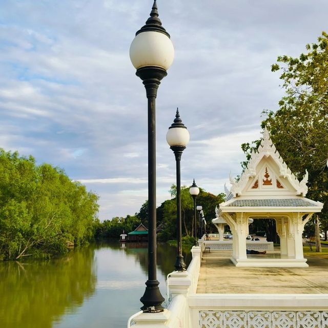 📌 อนุสรณ์สถานพระสถูปเจดีย์สมเด็จพระเจ้าตากสิน