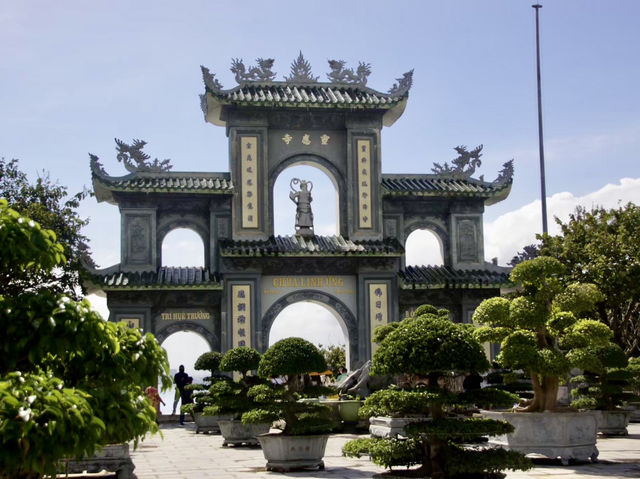 วัดใหญ่ในดานัง ฟังเสียงคลื่นทะเล เวียดนาม🇻🇳