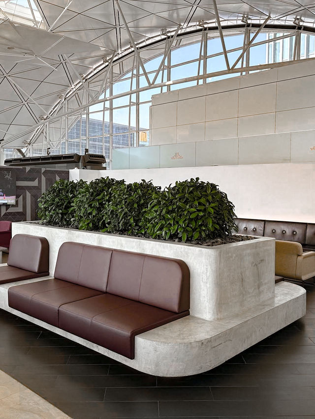 Qantas Lounge at Hong Kong International Airport Terminal 3
