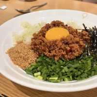 韓国🇰🇷贅沢に具材が使われている海鮮丼がとても美味しいお店