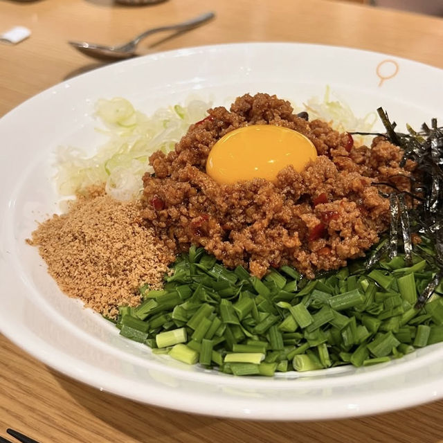 韓国🇰🇷贅沢に具材が使われている海鮮丼がとても美味しいお店