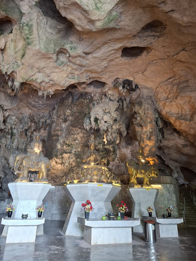 Kek Lok Tong Cave Temple, Ipoh, Malaysia